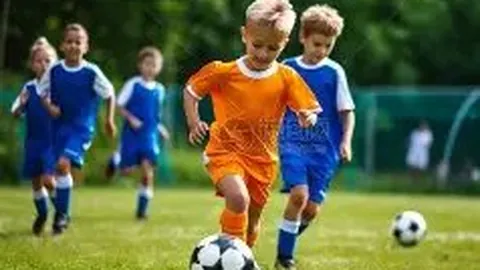 《泰晤士报独家揭秘：范戴克关键进球被判有效，英超专家小组力挺红蓝对决！》