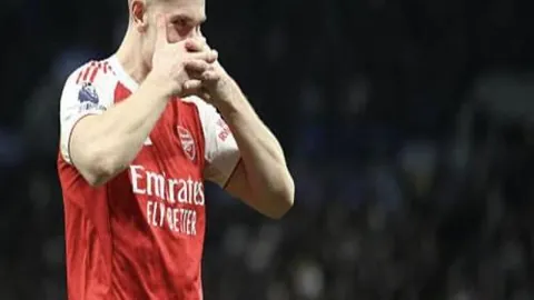 “勒沃库森与拜仁积分差缩至3分，紧追不舍”